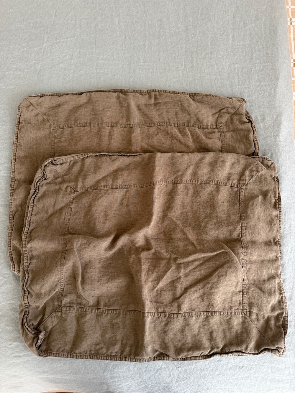Serena & Lily 2x standard Linen pillow shams